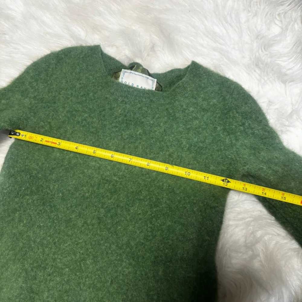Old Navy elegant crew